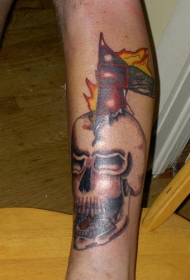 骷髅头被斧头砍纹身图案