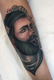 欧美彩色吸烟水手肖像手臂纹身图案