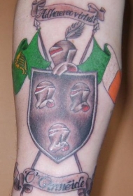 腿部彩色装卡通老头纹身图案