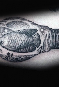 壮观的点刺风格黑色鱼灯泡纹身图案