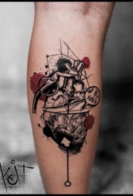 腿部新风格的彩色人类心脏纹身图案