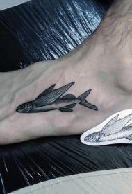 男性脚背灰色小飞鱼纹身图案