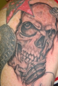 黑灰骷髅与星星纹身图案