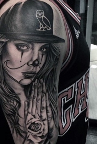 肩部黑色墨西哥传统风情女人纹身