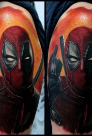 肩部彩色愤怒的死侍纹身图案