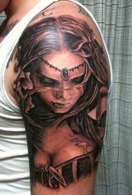 迷人的彩色性感女人与珠宝纹身图案