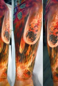 手臂梦幻逼真的彩色流星雨纹身图案