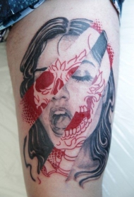 大腿女性肖像与骷髅组合纹身图案