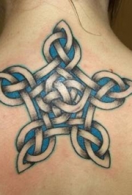 背部美妙凯尔特结彩色纹身图案