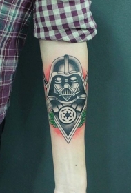 手臂老校色风格面具盔甲纹身图案