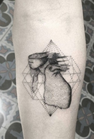 手臂old school黑色点刺几何纹身图案