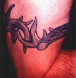 有刺的铁丝手臂纹身图案