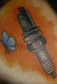 汽车火花和蝴蝶纹身图案