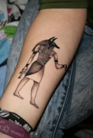 手臂简单的埃及绘画雕像纹身图案