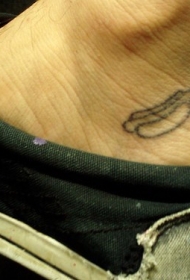 脚踝简单的热狗纹身图案