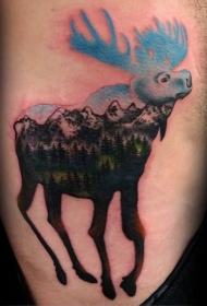 彩色的麋鹿轮廓山林纹身图案