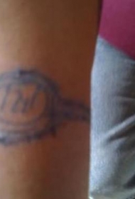 黑色的手环纹身图案