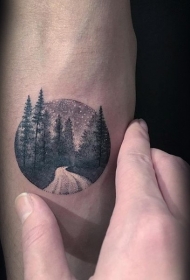 手臂小圆圈纹身图案