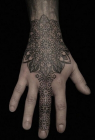 手背到手指梵花个性纹身图案