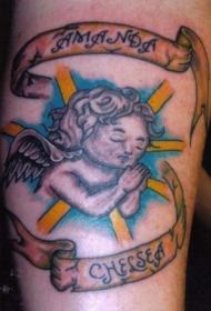 祈祷的彩色天使纹身图案