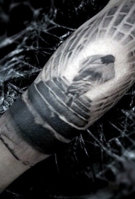 神秘宗教主题黑色手臂纹身图案