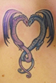 两只龙组成心形纹身图案