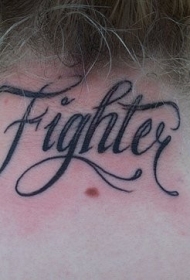 颈部迷你黑色花体字母纹身图案