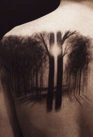 背部惊人的点刺风格黑暗森林与阳光纹身图案