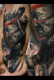 腰侧现实主义风格的彩色老印第安人纹身