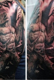 黑灰漂亮的狼人变身大臂纹身图案