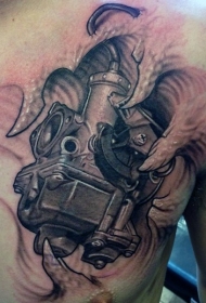 胸部写实风格汽车零件纹身图案