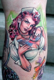 腿部老漫画风格性感护士纹身图片