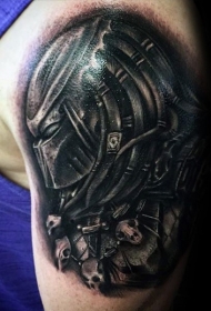 大臂邪恶的捕食者纹身图案