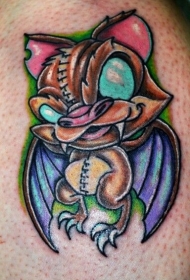 难以置信的卡通彩色小蝙蝠纹身图案