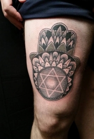 大腿黑色的埃及主题法蒂玛之手纹身图案