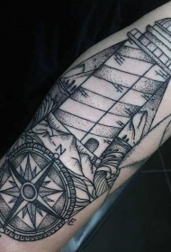 手臂黑白灯塔和指南针纹身图案