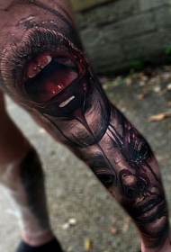 腿部恐怖风格令人毛骨悚然的血腥女子嘴唇纹身