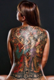 女生满背彩色日式艺妓花朵熊猫纹身图案