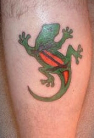 腿部彩色卡通蜥蜴纹身图案