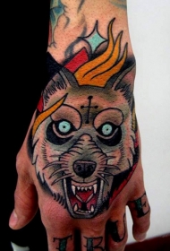 手背school彩色邪恶狼头十字架和火焰纹身图案