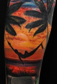 手臂海滩风景棕榈树纹身图案