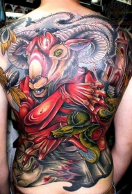 背部令人难以置信的五恶魔山羊和蛇和昆虫纹身图案