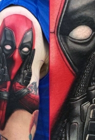 肩部彩色未完成的死侍纹身图案
