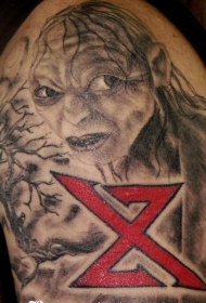 肩部棕色魔戒咕噜纹身图片