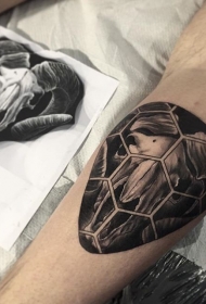 小腿雕刻风格黑色山羊头骨纹身图案