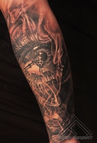 惊人的黑色火焰与时钟眼睛纹身图案