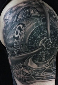 令人难以置信的现实主义风战斗机纹身图案