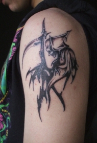 手臂黑色死神纹身图案