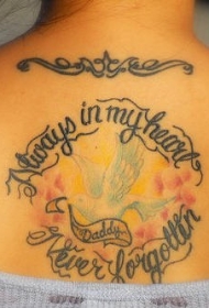 背部彩色白鸽子英文纪念纹身