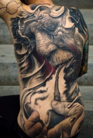 满背抽烟的老者肖像纹身图案